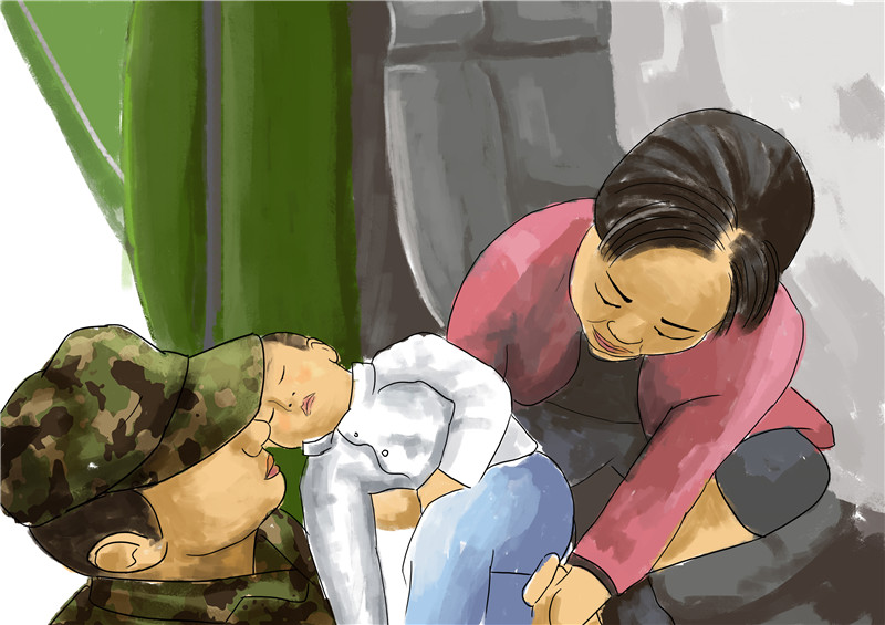 战士帮助一对母子搭上军车.jpg