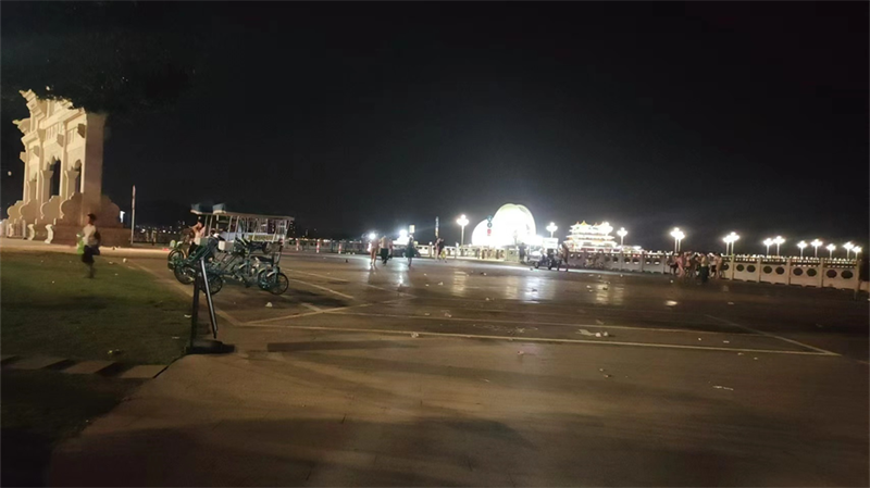 香洲区暑期共享单车夜骑爆火，运维人员连夜“清淤”