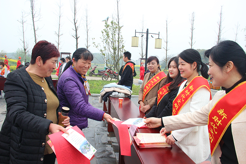 铜陵：村民足不出户享惠民福利 “有步骤 有重点”推进乡村新时代文明实践