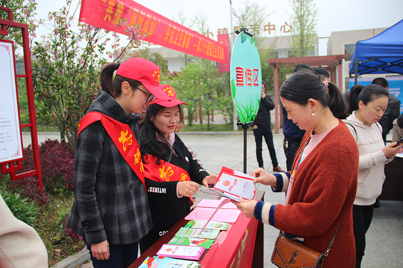 铜陵：扎实推进新时代文明实践青年志愿服务进中心活动